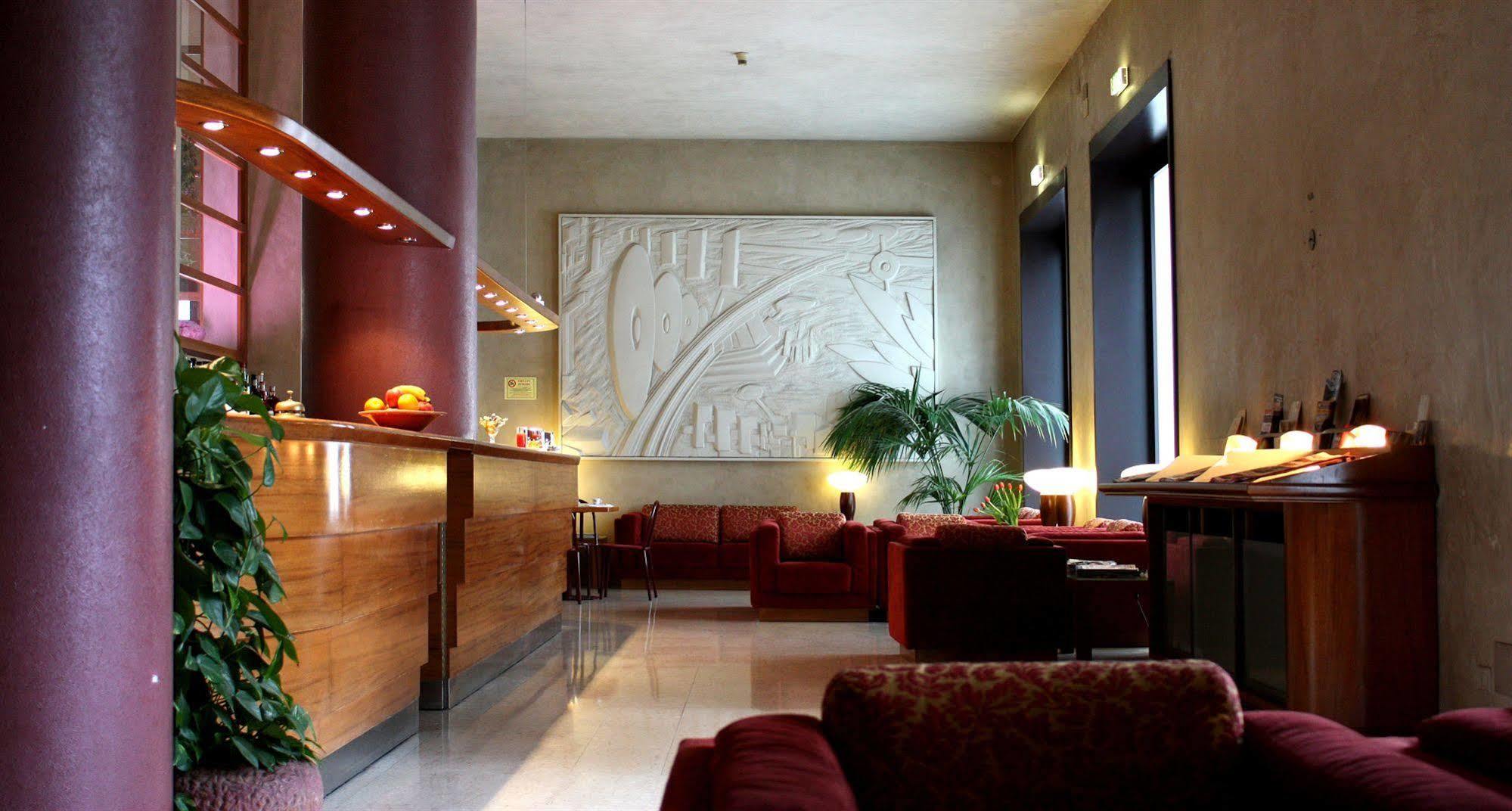 Hotel Nuova Гроссето Экстерьер фото